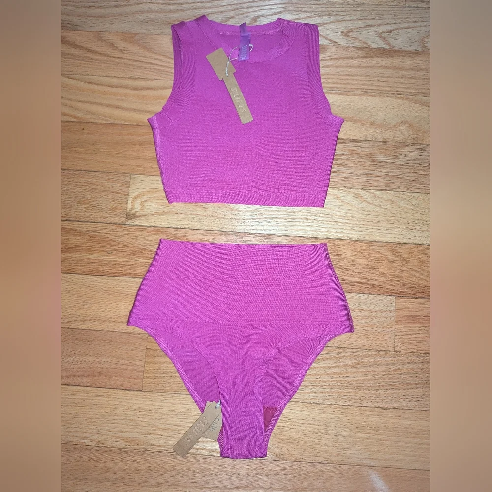 NWT SKIMS KNIT BEACHWEAR SET IN LOLLIPOP